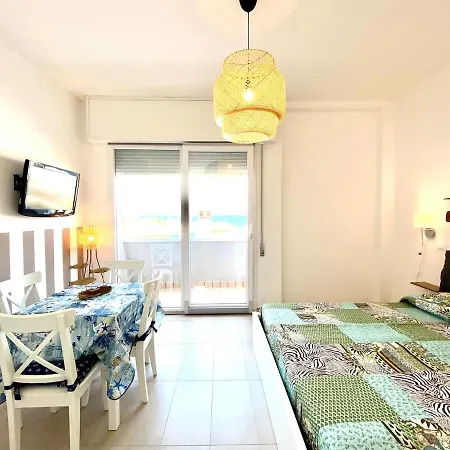 Vear Hausing - Piramidi 17 Apartman Lido delle Nazioni